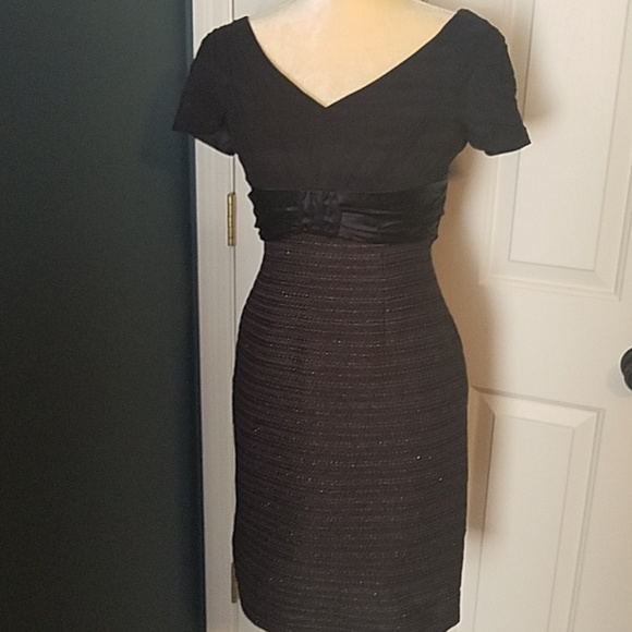 ANTONIO MELANI Dresses & Skirts - NWT Antonio Melani Laura Navy Fall Roses dress
